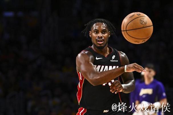 戴维恩-米切尔谈连败:展现热火风格,专注防守 戴维恩-米切尔谈连败:展现热火风格,专注防守